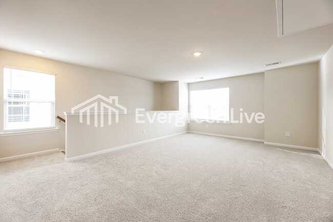 Building Photo - now