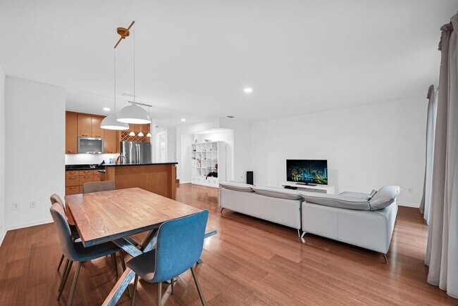 Building Photo - 21385 Marina Cove Cir