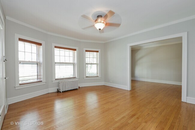 Building Photo - 807 Judson Ave