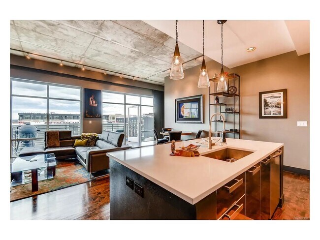 Building Photo - Luxurious penthouse that sits on the top floor overlooking Denver's skyline in the heart of LoHi