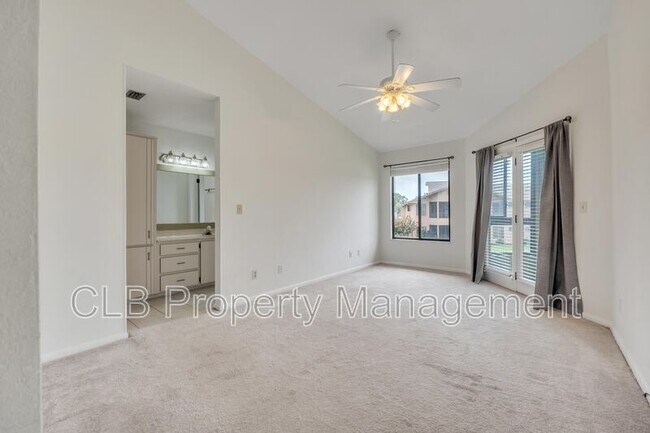 Building Photo - 114 Blue Heron Dr