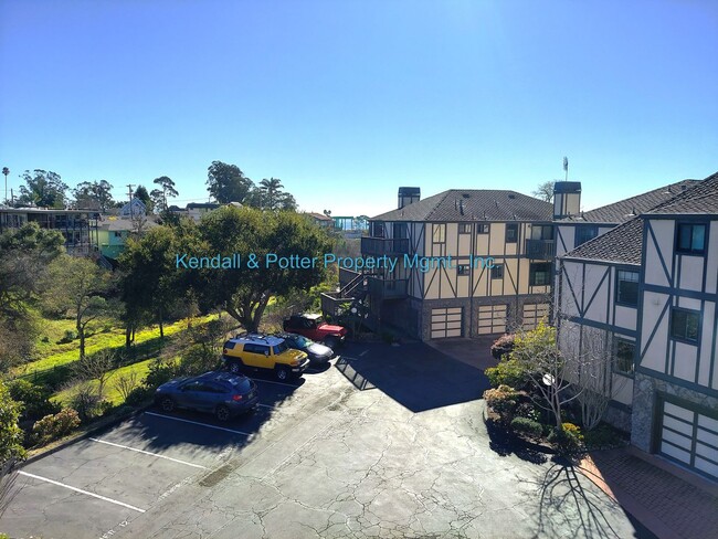 Primary Photo - Large Two Bedroom Near Seabright Beach 2BR...