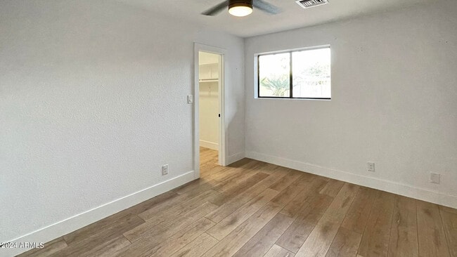 Building Photo - 3005 S Fairway Dr