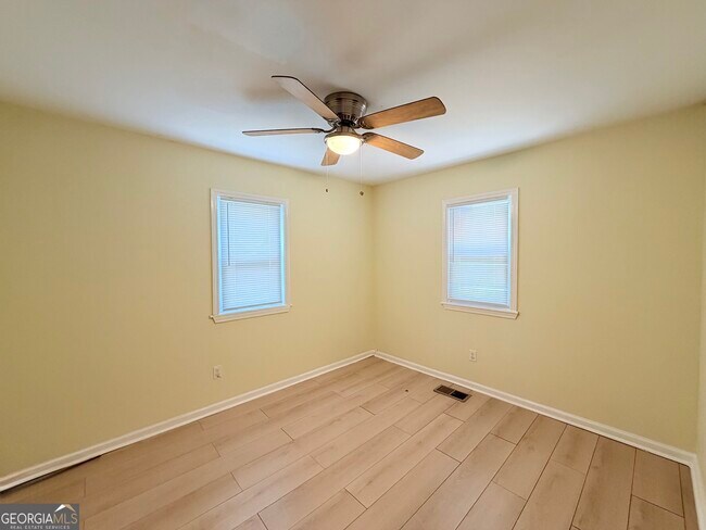 Building Photo - 2199 Tiger Flowers Dr NW