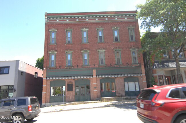Building Photo - 128 Milton Ave