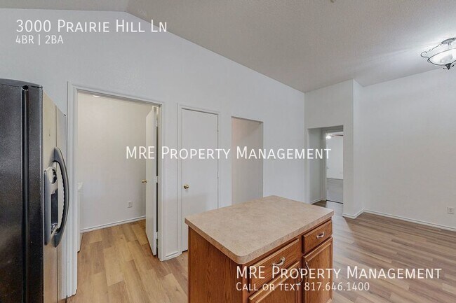 Building Photo - Coming in March! 4-bedroom Arlington Home ...