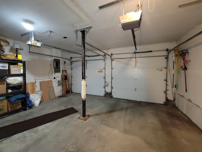 Building Photo - 357 Snow King Loop