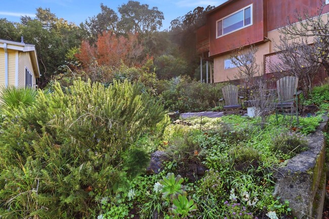 Building Photo - 500 Humboldt Rd