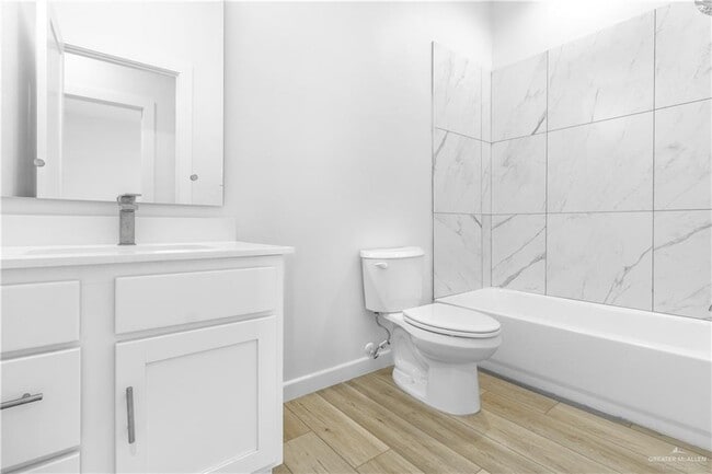 Building Photo - 17 West St