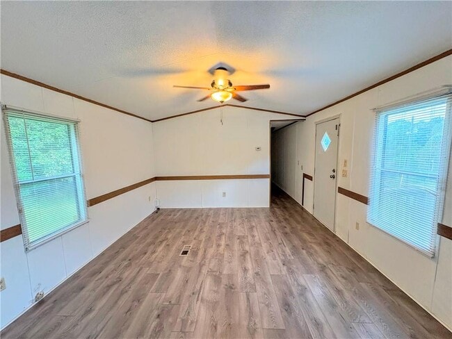 Building Photo - 1560 Grindle Bridge Rd