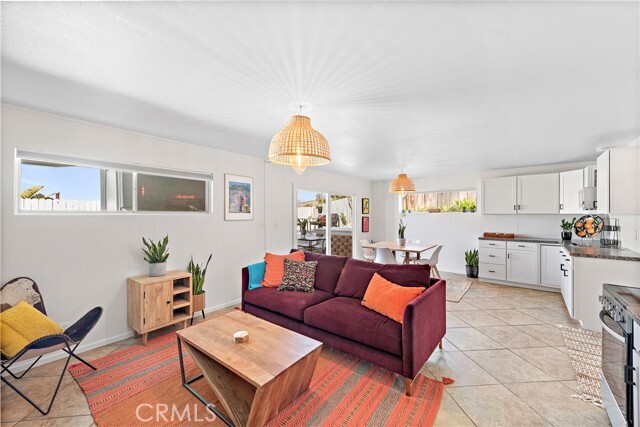 Building Photo - 2120 Temple Hills Dr