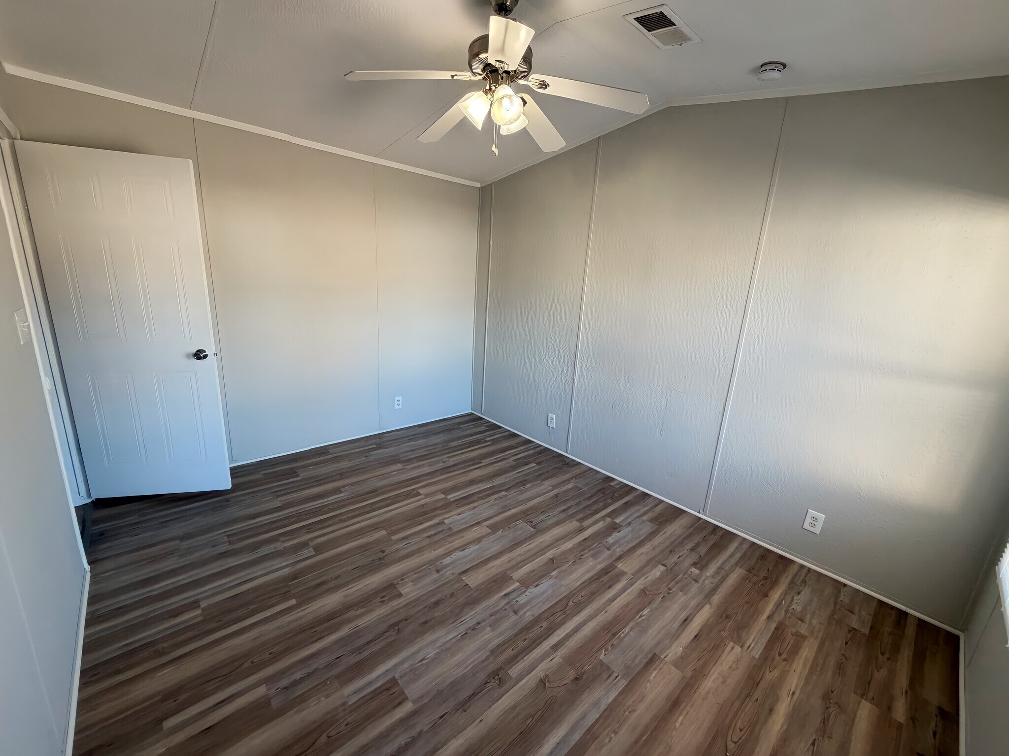 Building Photo - 110 N Michigan St