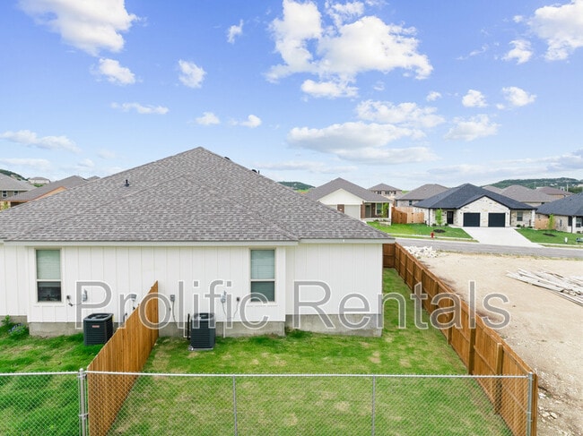 Building Photo - 117 Leon Ln