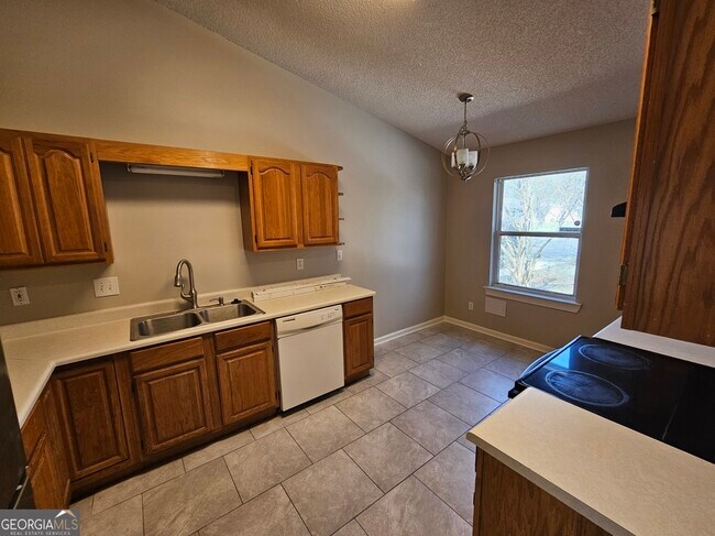 Building Photo - 189 E Lakemont Dr