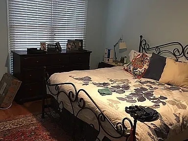 Building Photo - 2044 Appletree St