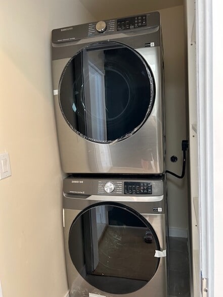 laundry room and pantary - 15737 Sutton St
