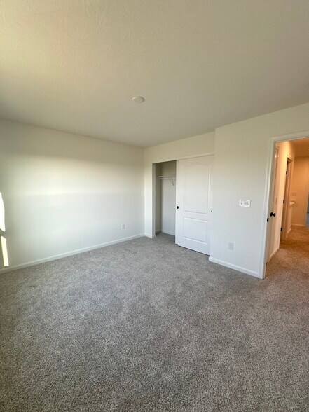 Bedroom 2 - 3368 Sunbeam Pl