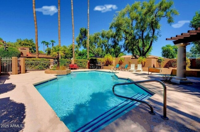 Building Photo - 6945 E Cochise Rd