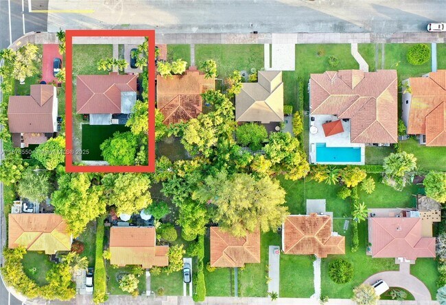Building Photo - 7 Montilla Ave