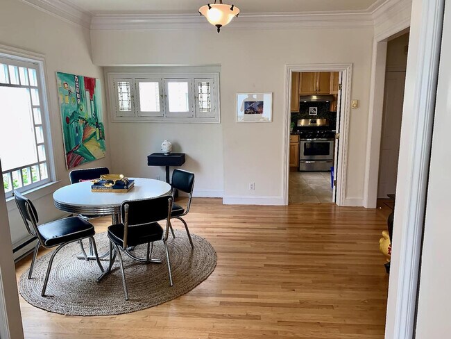 Building Photo - 1224 Sacramento St