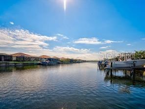 Building Photo - 714 16th Ave E