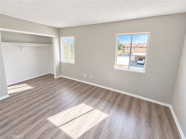 Building Photo - 16810 Village Ln