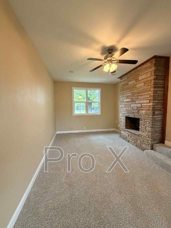 Building Photo - 740 E 33rd St