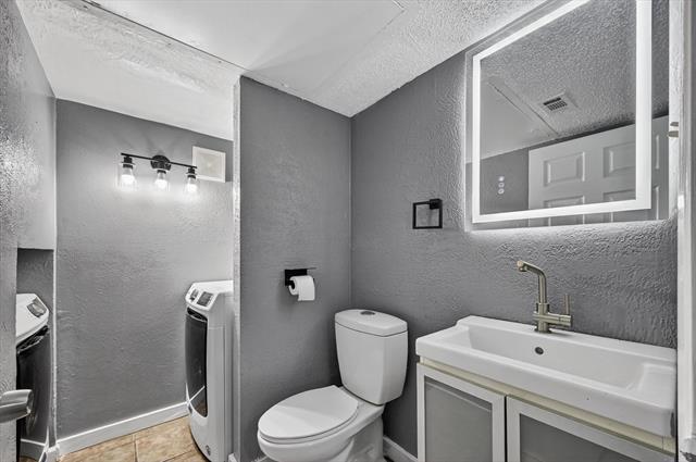 Building Photo - 9170 Forest Ln