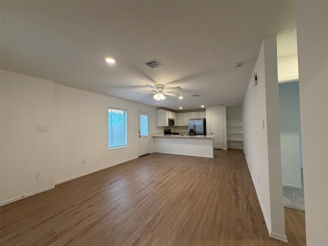 Building Photo - 531 Flower Reed Ct