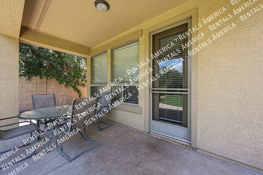 Building Photo - 3382 E Roadrunner Dr