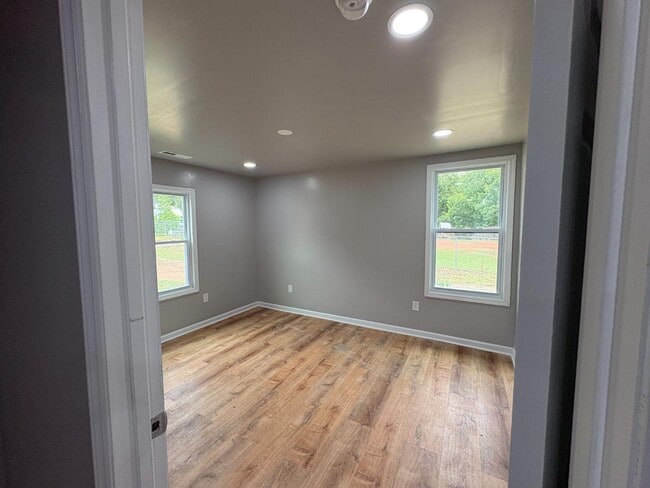 Building Photo - 201 Fort Shoals Rd