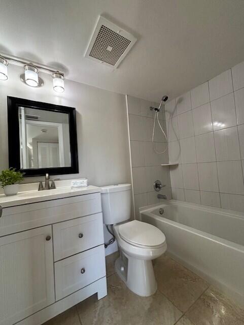 Building Photo - 6748 Palmetto Cir S