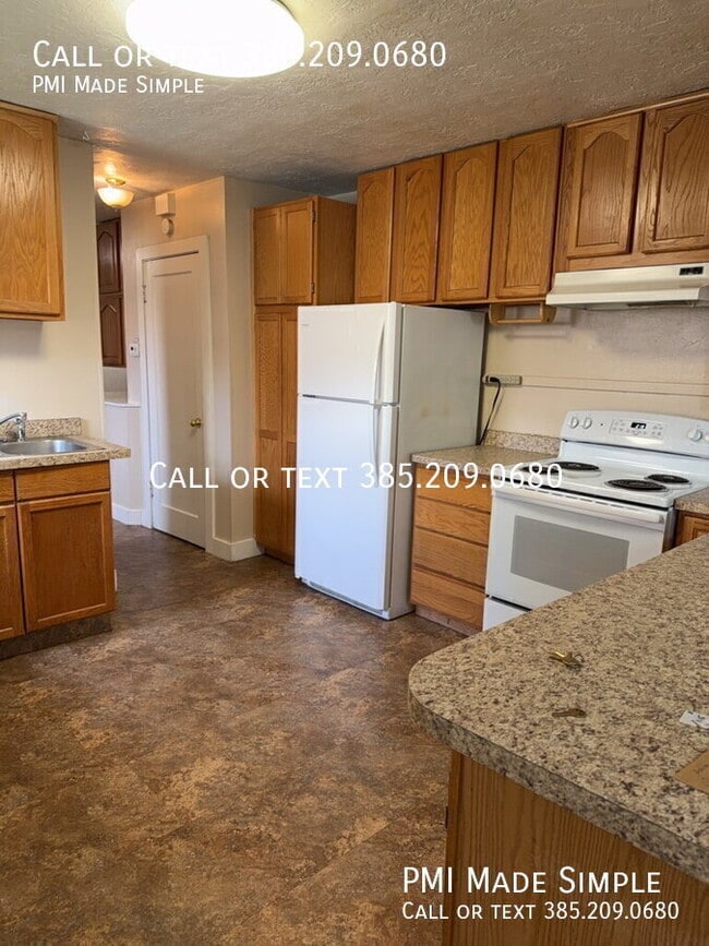 Building Photo - 362 600 W