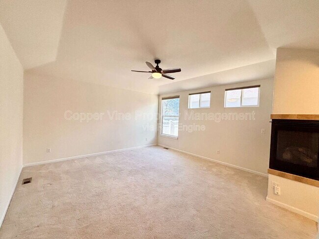Building Photo - 12920 Vallejo Cir