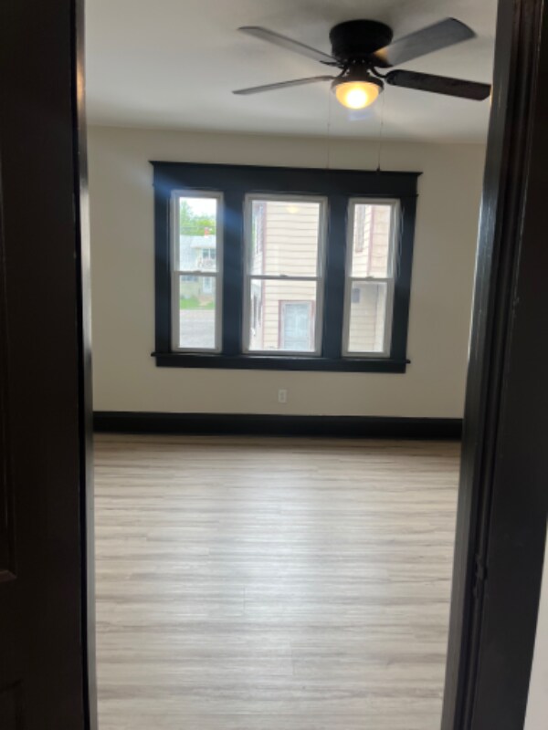 Building Photo - 4260 South Park Ave