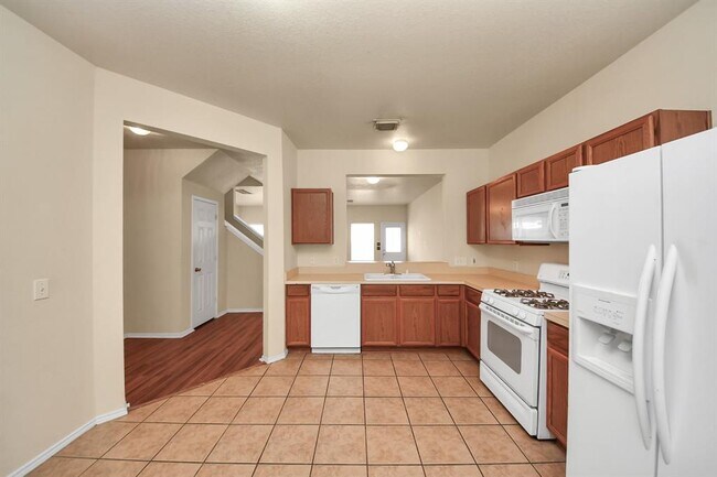 Building Photo - 23859 Pebworth Pl