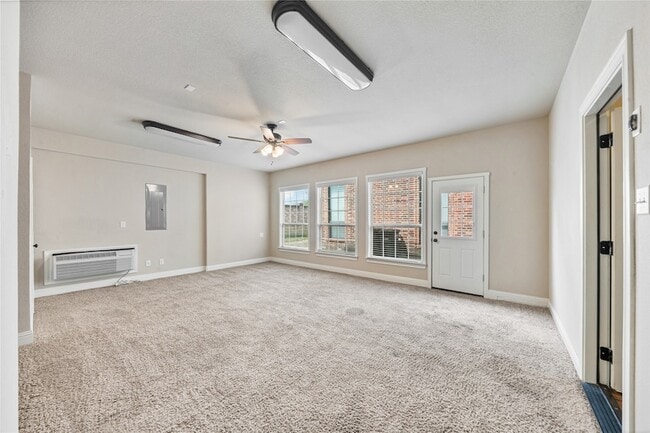 Building Photo - 4904 Ridglea Hills Ct