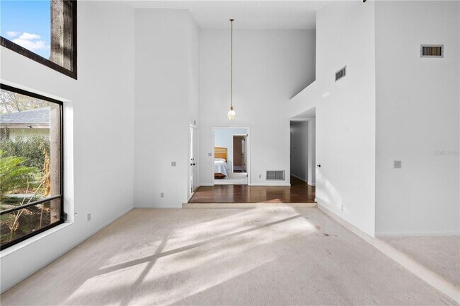 Building Photo - 16 Boxelder Ct