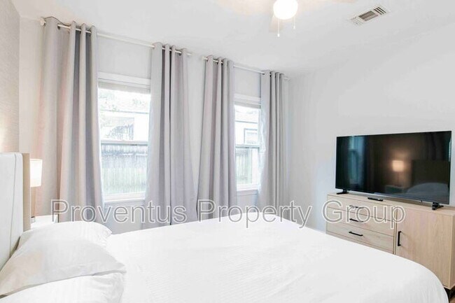 Building Photo - 14 Lieutenant St