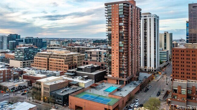 Building Photo - Location is as Good as it Gets!