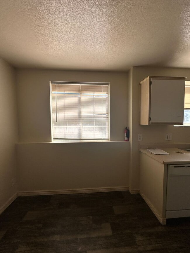 Building Photo - 1332 N 625 W