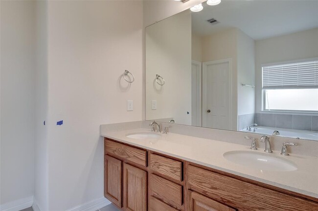 Building Photo - 20714 Max Sky Ct
