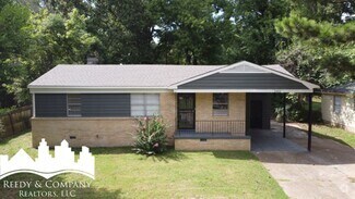 Building Photo - 3223 Boone St