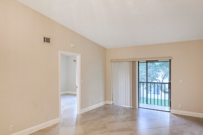 Building Photo - 21951 Soundview Terrace