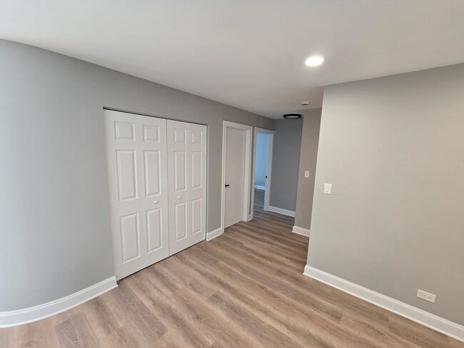 Building Photo - 1430 Sandstone Dr