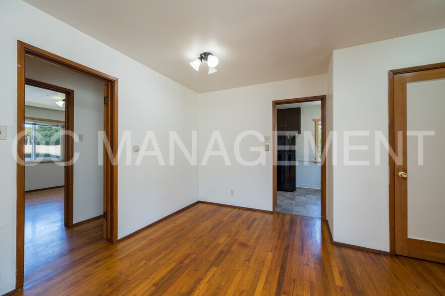 Building Photo - 1691 Johnson Ave