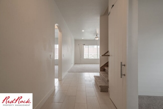 Building Photo - Pet Friendly 4 Bedroom Little Valley Home ...