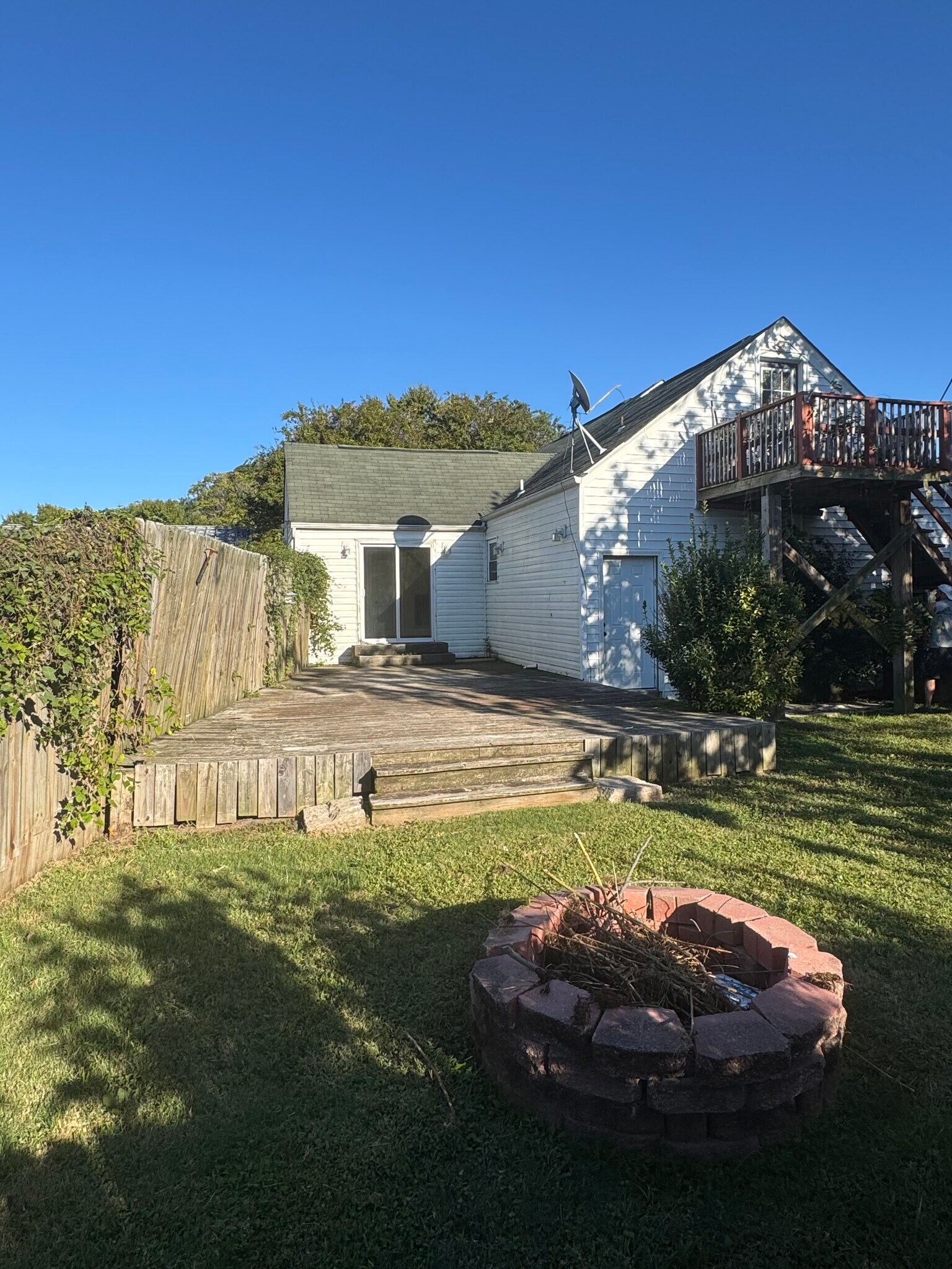 View of deck/fire pit - 1018 Wolcott Ave