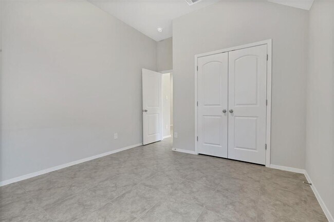 Building Photo - 229 Trailside Ln