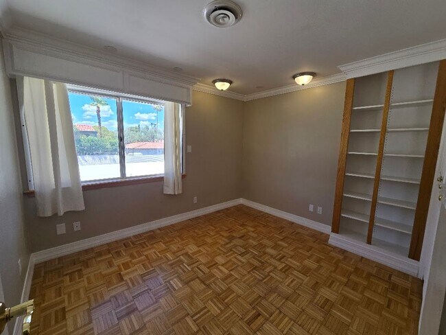 Building Photo - 3030 El Camino Ave